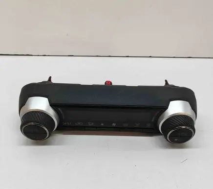 Toyota RAV 4 (XA50) Interior fan control switch 5590042600