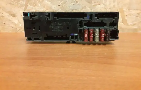Mercedes-Benz C W202 Fuse box set 2537 A0005400172