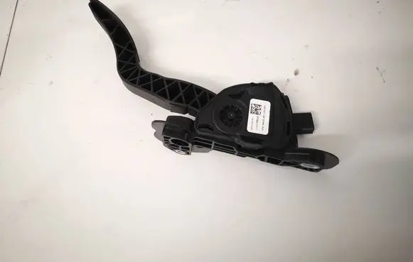 Tesla Model S Accelerator throttle pedal 6PV93337017