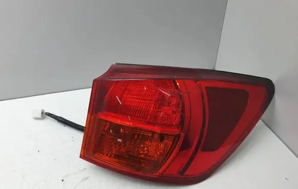 Lexus IS 220D-250-350 Rear/tail lights