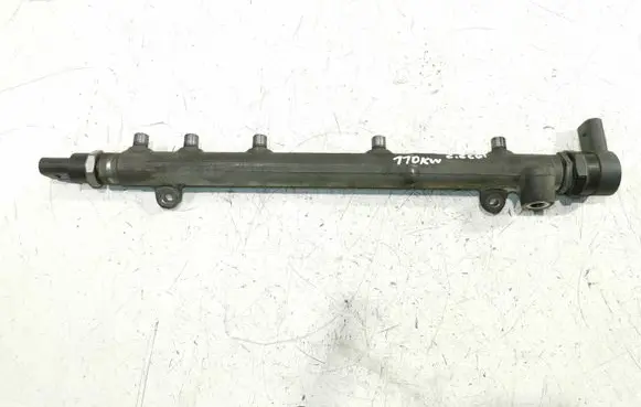 Mercedes-Benz E W211 Fuel main line pipe A6110700395 0445214038 023108