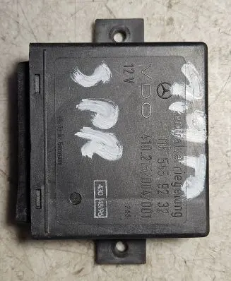 Mercedes-Benz Sprinter W901 W902 W903 W904 Door central lock control unit/module 0165459232