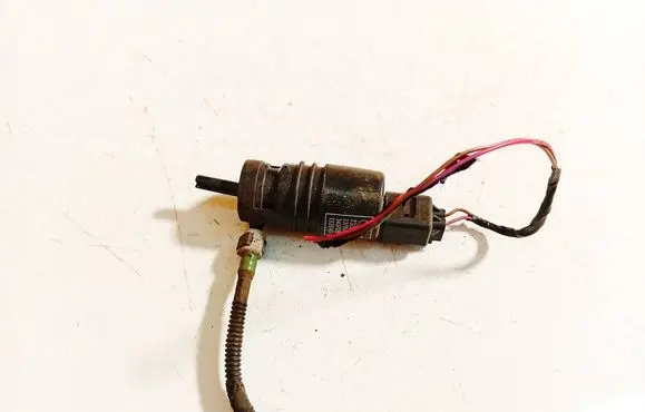 BMW 3 E90 E91 Windscreen/windshield washer pump 67127302588-01 3437376