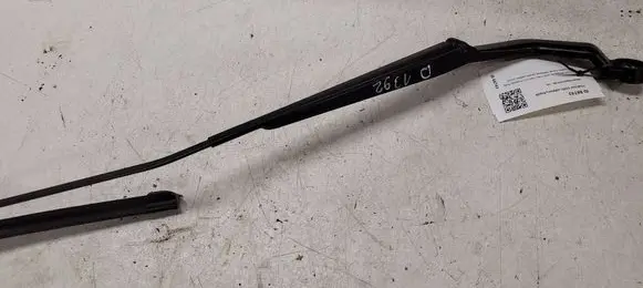Nissan Almera N16 Front wiper blade arm