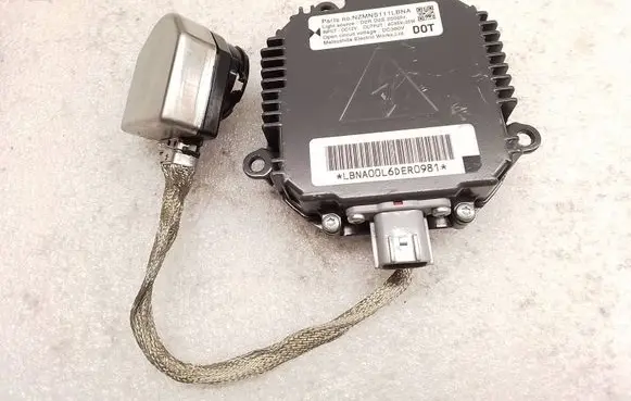 Nissan Murano Z50 Headlight ballast module Xenon NZMNS111LBNA