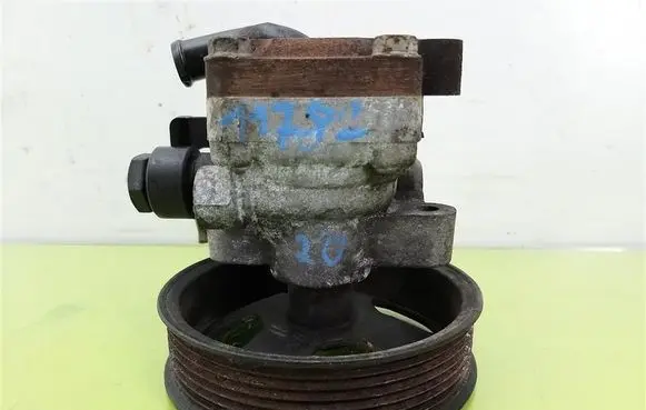 KIA Sorento Power steering pump 6213A055