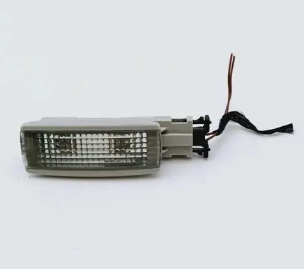 Volkswagen PASSAT B5 Other interior light 3B0947113