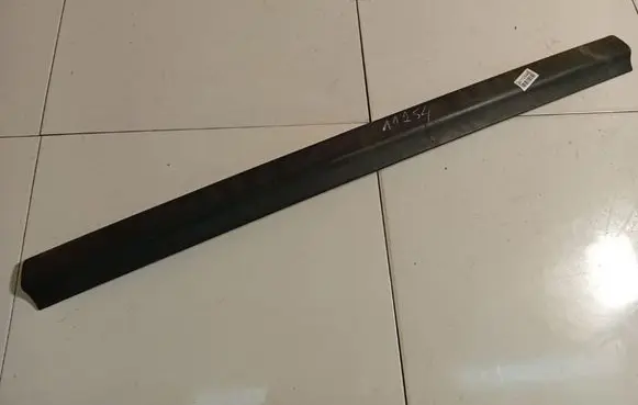 Opel Zafira A Front door trim (molding) 0090495