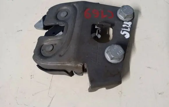 BMW 5 E60 E61 Seat back rest lock catch 7112864