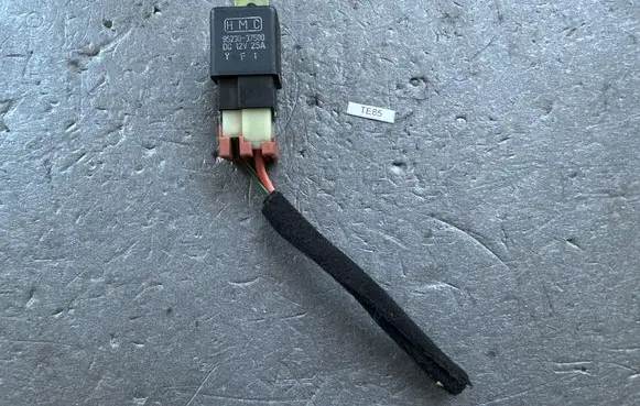 Hyundai Terracan Other relay 9523037500