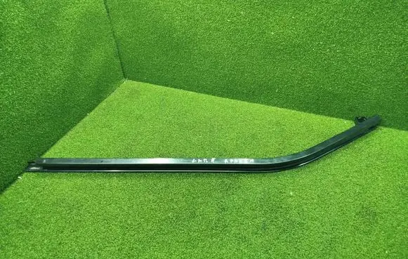 Opel Vivaro Sliding door bottom rail 