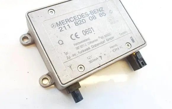 Mercedes-Benz E W211 Antenna control unit 2118200885