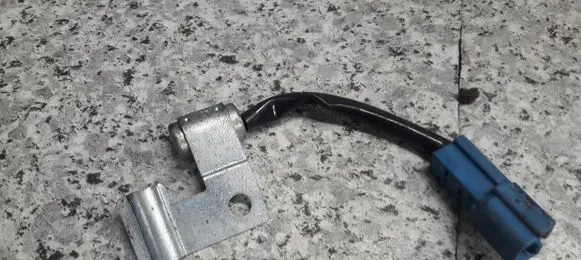 Toyota Corolla E100 Breather heating element 90980-04105