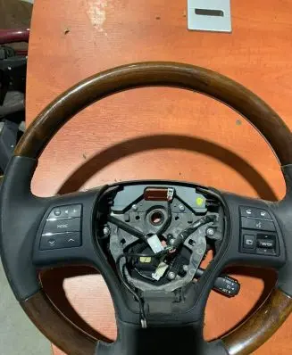 Lexus HS Steering wheel