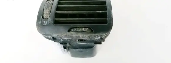 Volkswagen PASSAT B5 Dash center air vent grill 3B0819704A 1841908001
