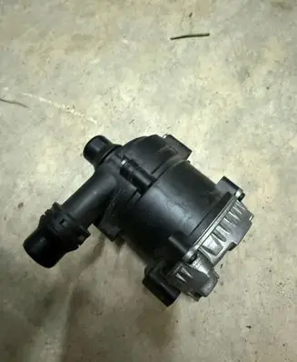 BMW 5 G30 G31 Electric auxiliary coolant/water pump 8638237