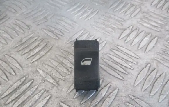Peugeot 5008 Electric window control switch 96662297