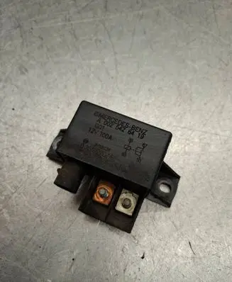 Mercedes-Benz E W211 Charging relay A0025426419 12V100A 0332002167