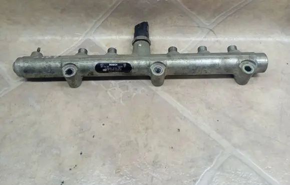 KIA Sorento Fuel main line pipe 0445214061