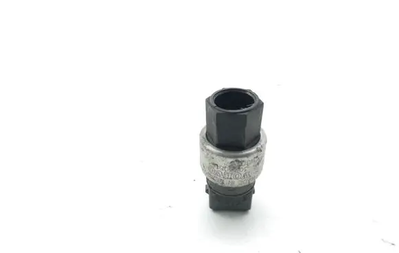 Volvo V50 Air conditioning (A/C) pressure sensor 30730516