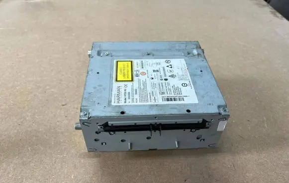 Mercedes-Benz C W205 Radio/GPS head unit trim A2059003919