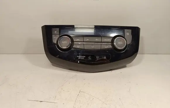 Nissan X-Trail T32 Climate control unit 275004EA0A
