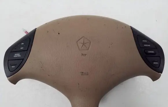 Chrysler Voyager Steering wheel airbag P04680143