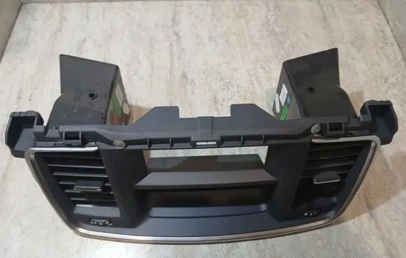 Peugeot 508 Dash center air vent grill 9686445277