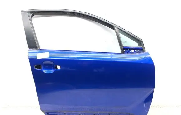Toyota C-HR I Front door 
