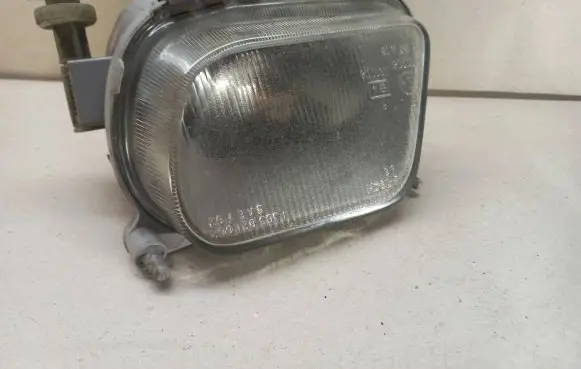 Mercedes-Benz E W210 Front fog light 1305233160 LE93A18
