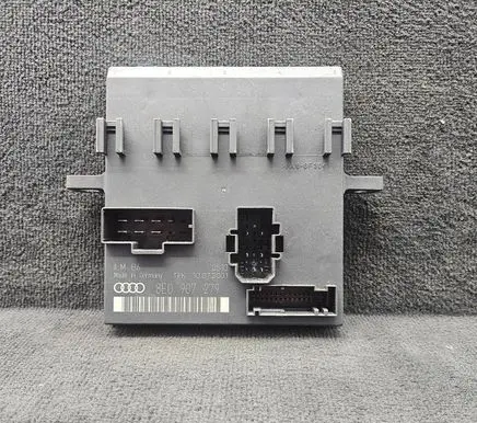Audi A4 S4 B6 8E 8H Comfort/convenience module 8E0907279