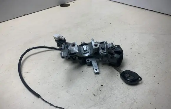 Suzuki Liana Ignition lock 34027500 5256