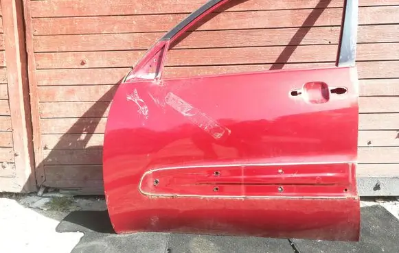 Toyota RAV 4 (XA20) Front door