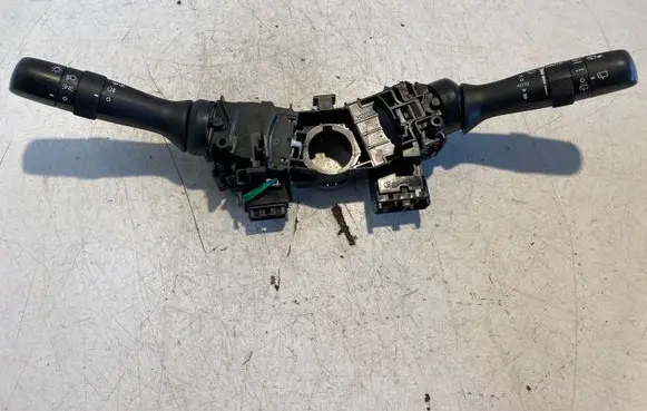 Toyota Yaris Wiper turn signal indicator stalk/switch 17FGF30