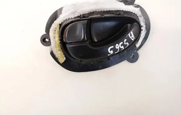 Peugeot 406 Rear door interior handle 9616307577