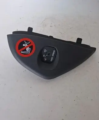 Volvo XC70 Dashboard side end trim 30672171
