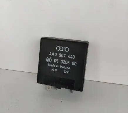 Audi A6 S6 C5 4B Window wiper interval relay 4A0907440 05020500