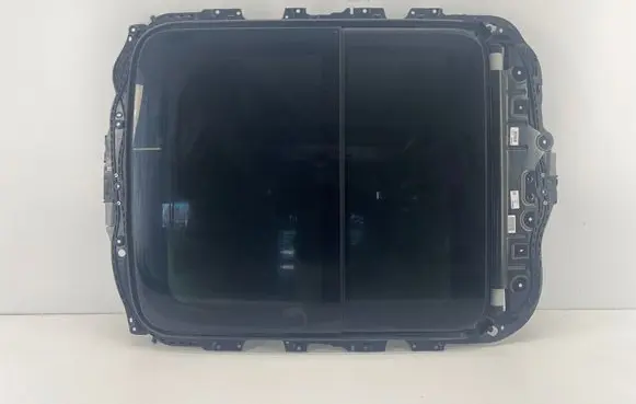 Audi Q8 Sunroof set 1757933A 4M8877049 678657I59