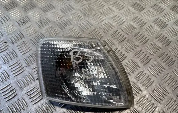 Volkswagen PASSAT B5 Front indicator light 185103B