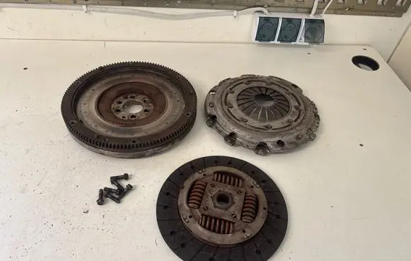 Volkswagen Caddy Clutch set kit C203473 06375689 C377074