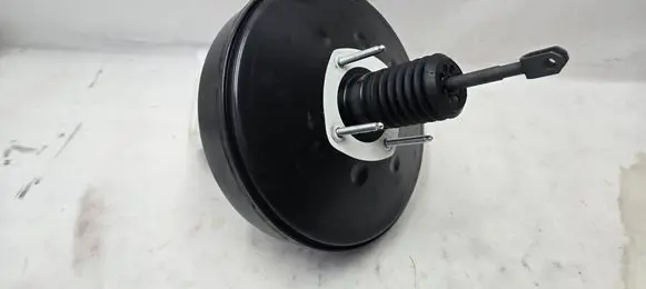 Renault Trafic III (X82) Brake booster 472108651R