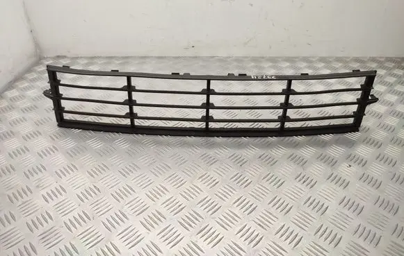 Skoda Octavia Mk3 (5E) Front bumper lower grill 5E0853677D