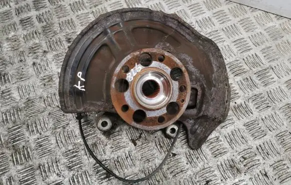 Mercedes-Benz B W246 W242 Front wheel hub