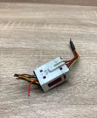 Volkswagen PASSAT B5 Plug wire 8A0972986 962664 WHITE
