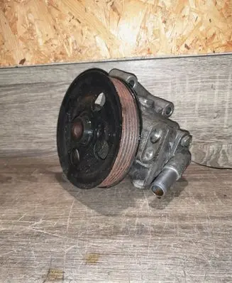 Volvo V70 Power steering pump 7G913A696HB