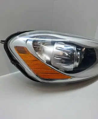 Volvo XC60 Headlight/headlamp 30763136 89902825