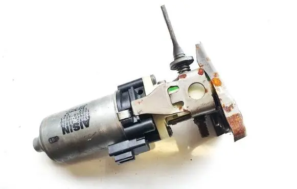 Toyota Avensis T250 Seat adjustment motor 8582033020 85820-33020