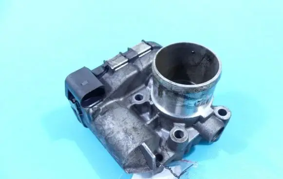 Renault Koleos I Throttle body valve 8200330810E IMPRK1332117