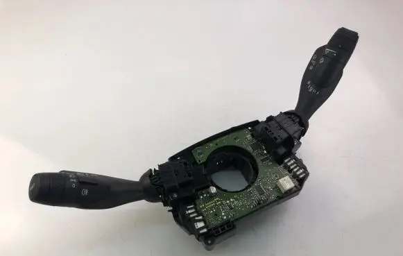 Volvo XC60 Indicator stalk 31674103