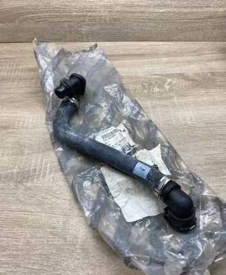 Opel Combo D Engine coolant pipe/hose 95518091 1818824